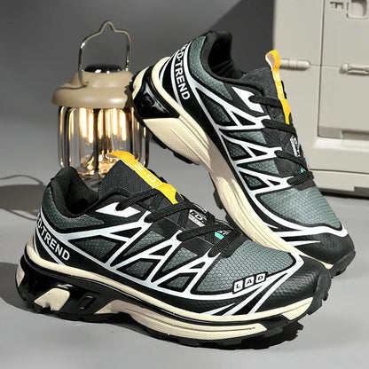 Low-top hiking shoes with mesh lining and rubber sole in multiple colour options