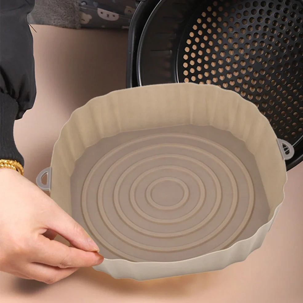 Silicone air fryer basket liner in light grey colour showing 4.5cm depth and flexible design for round air fryers