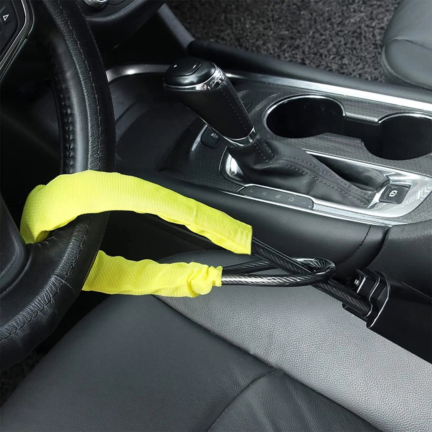 Car steering wheel lock with 33cm iron construction and copper lock core in red colour option