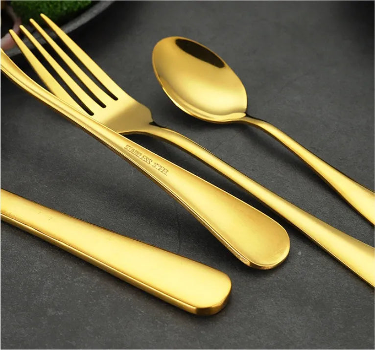24-piece stainless steel cutlery set in gold, rose gold, black and colourful finishes.