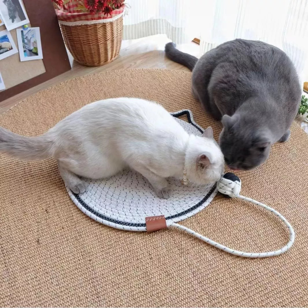 Braided cotton rope cat claw mat with integrated toy ball in various colors