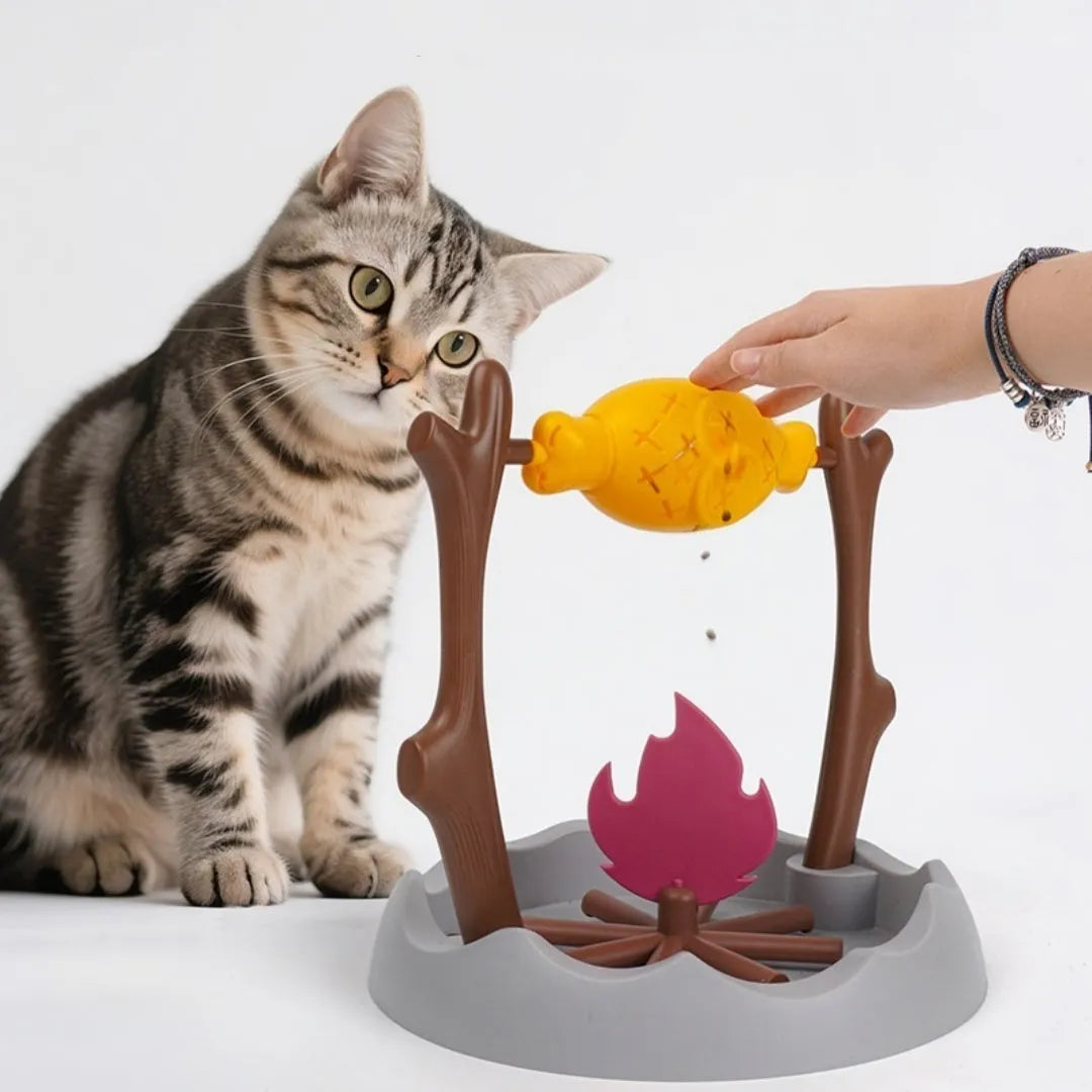 30x30x29cm cat toy with tumbling design that dispenses treats through motion, constructed from ABS PP TPR materials