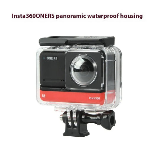 Transparent Insta360 One RS waterproof case showing camera inside with dimensions 9x8x4.5cm