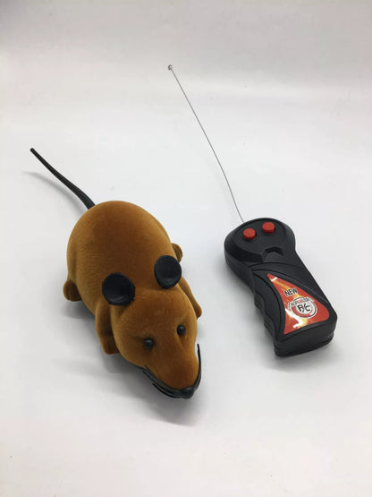 Remote control animal toy set including mouse, spider, and lizard for kids' educational play