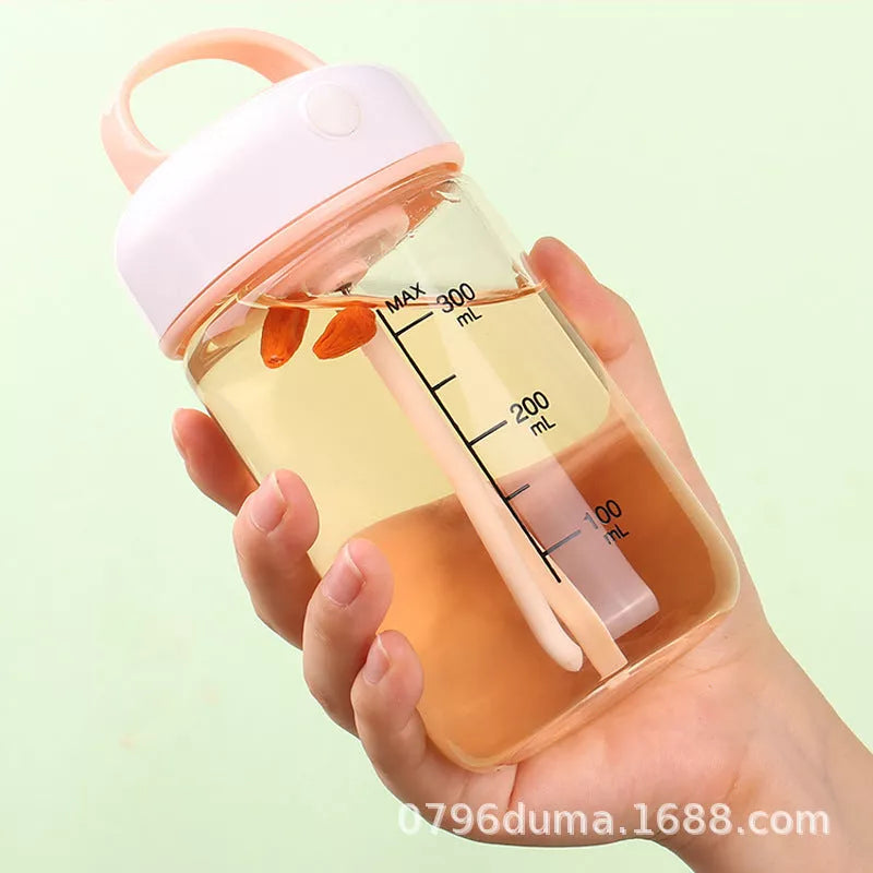 Automatic Shaker Cup with leak-proof design and rechargeable battery for easy beverage mixing