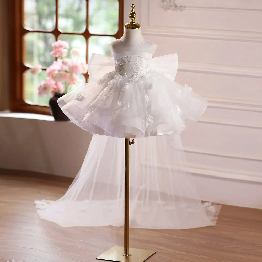 White sleeveless slim-fit dress with round neck, suitable for piano playing with height options from 90cm to 160cm