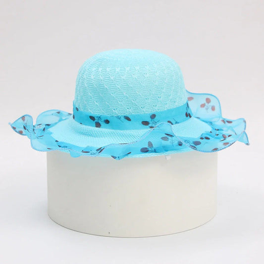 Children's princess straw hat with floral accents and wide brim for sun protection