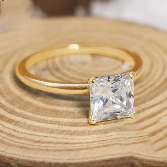 925 silver geometric ring with round elements on finger, available in silver gold rose gold colours