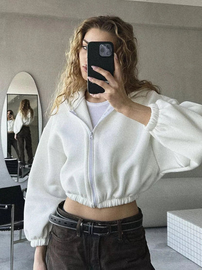 Stylish women's solid color hoodies in various colors for everyday comfort