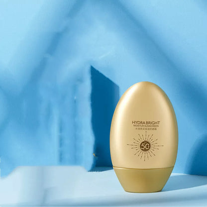 Water Locking Moisturizing Sunscreen with SPF protection in 30g and 10g options