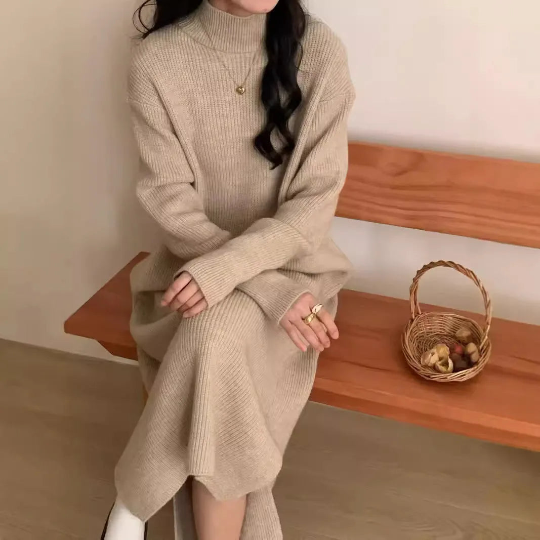 Half turtleneck knitting dress in graphite colour with overknee length and high waist design for commuting style.