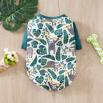 Small dog wearing printed t-shirt with bust measurement 47cm and back length 32cm for dogs 3.50kg-5.00kg