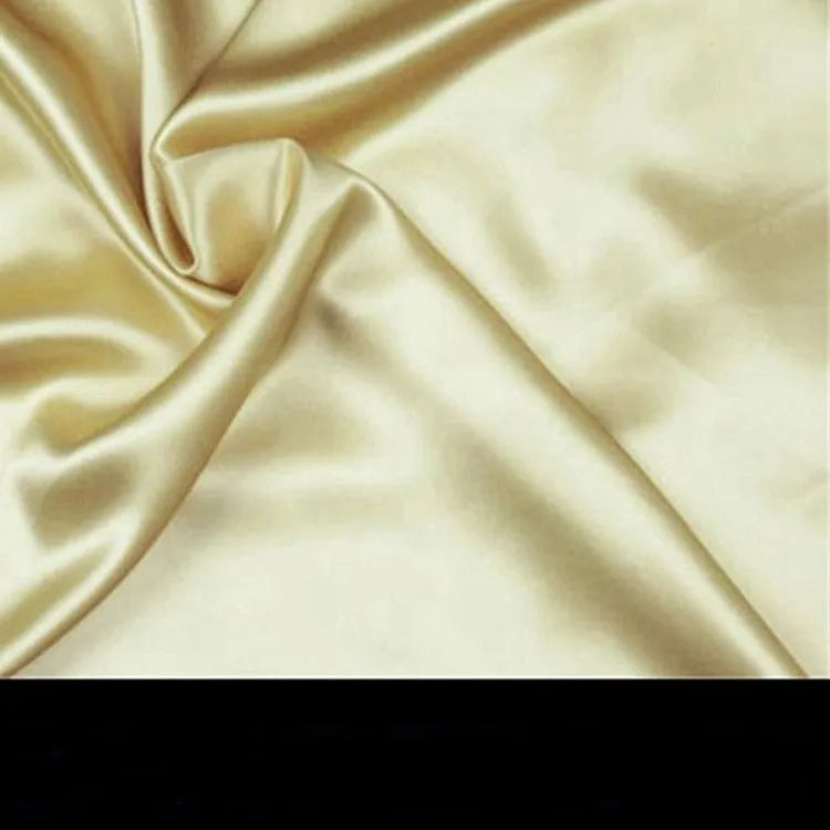19 M double-sided silk pillowcase in apricot colour showing smooth texture and dimensions