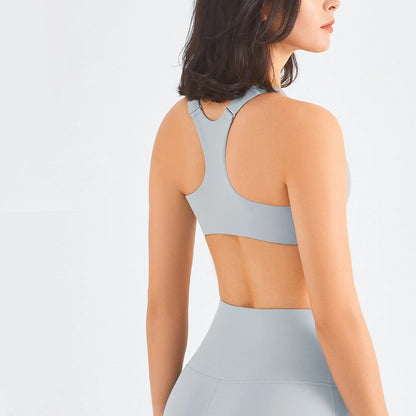 Front zip sports bra for women with mesh back and high support