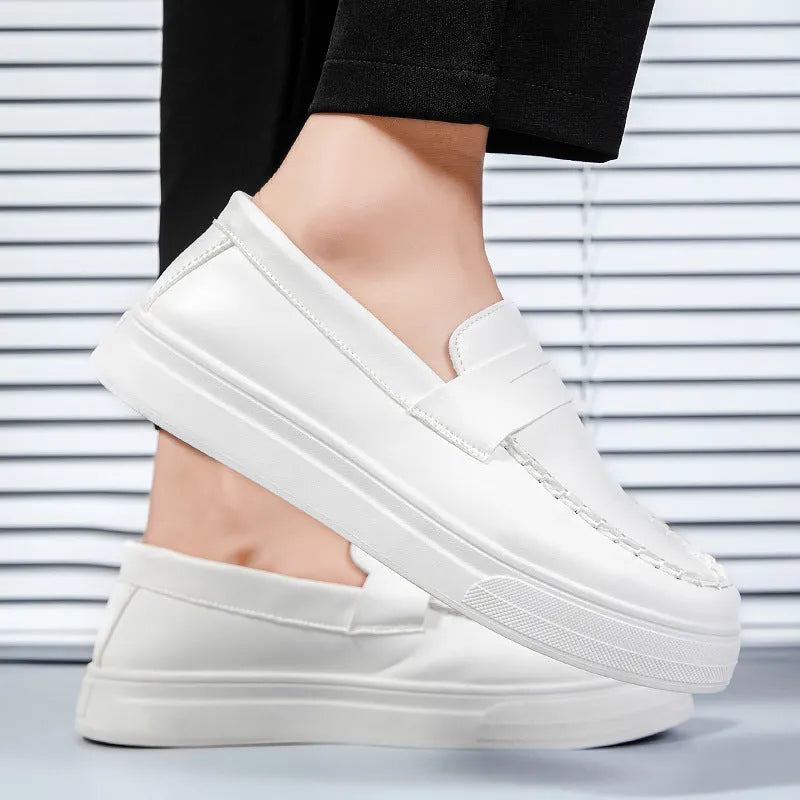 Men's British style casual shoes with round toe and slip-on design in PU leather