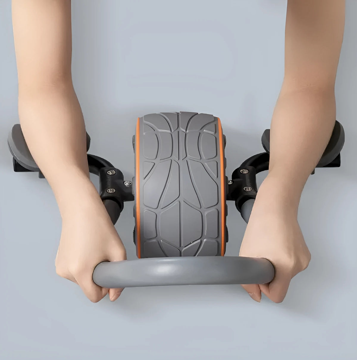 Abdominal wheel roller in Shadow Gray, 42.5x18cm, with kneeling mat, for core strength training at home.