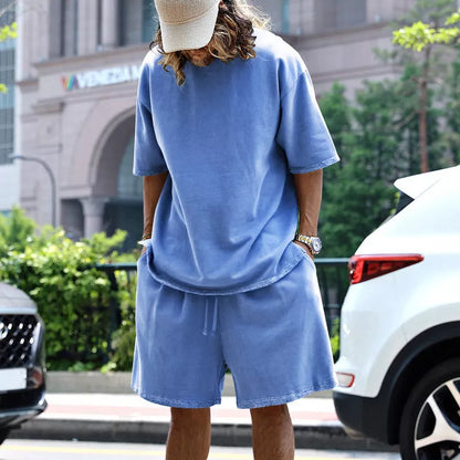 Men's loose sports set with round neck T-shirt and drawstring shorts in various colors