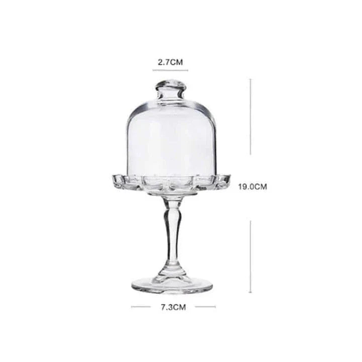 Transparent glass cake tray with lid, perfect for displaying and storing homemade baked goods