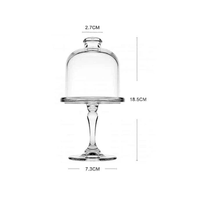 Transparent glass cake tray with lid, perfect for displaying and storing homemade baked goods