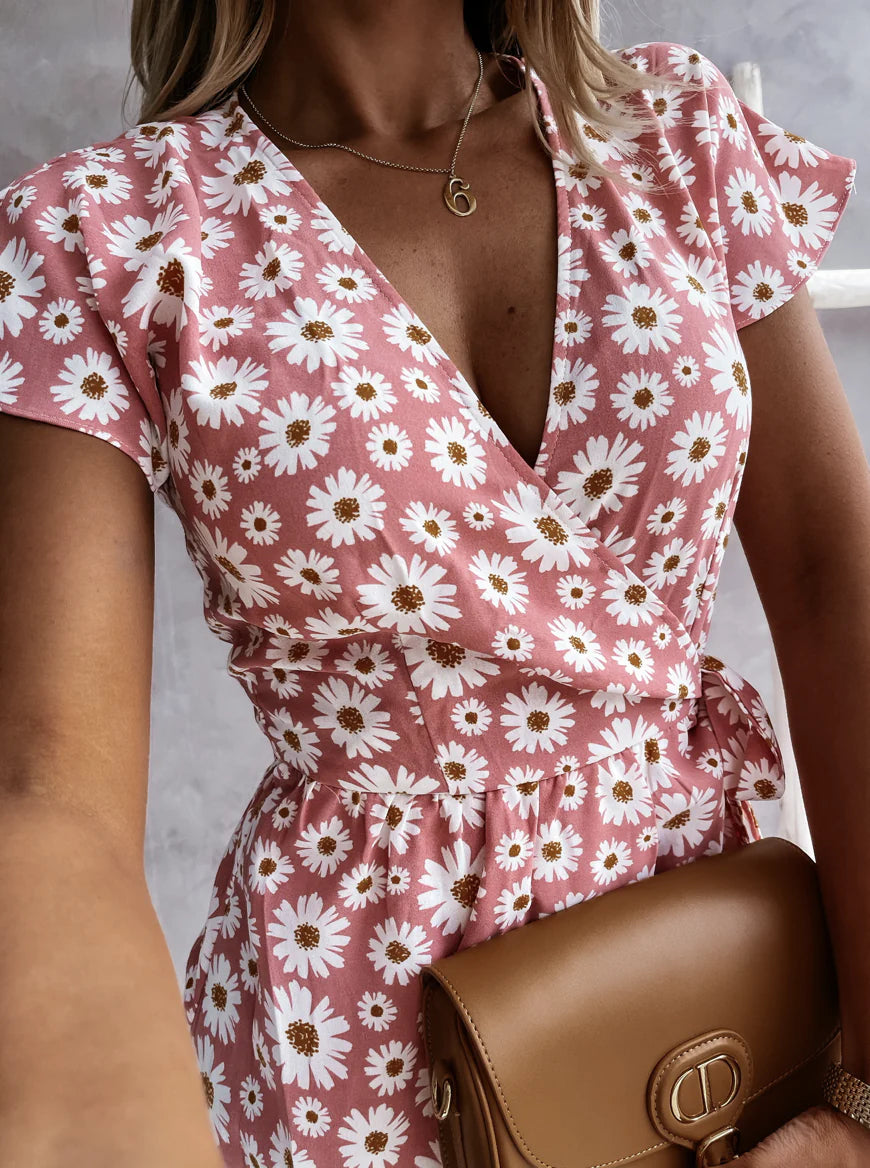 Fashionable and slimming women's dress with v-neck and elastic waist design