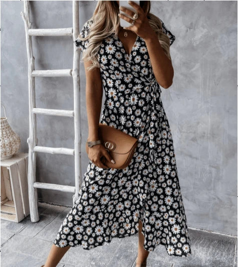 Fashionable and slimming women's dress with v-neck and elastic waist design