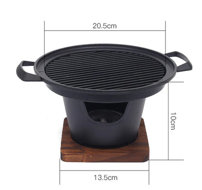 Compact and portable mini barbecue grill with Japanese-inspired design for solo or small-scale outdoor cooking