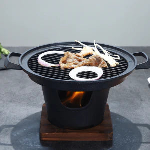 Compact and portable mini barbecue grill with Japanese-inspired design for solo or small-scale outdoor cooking