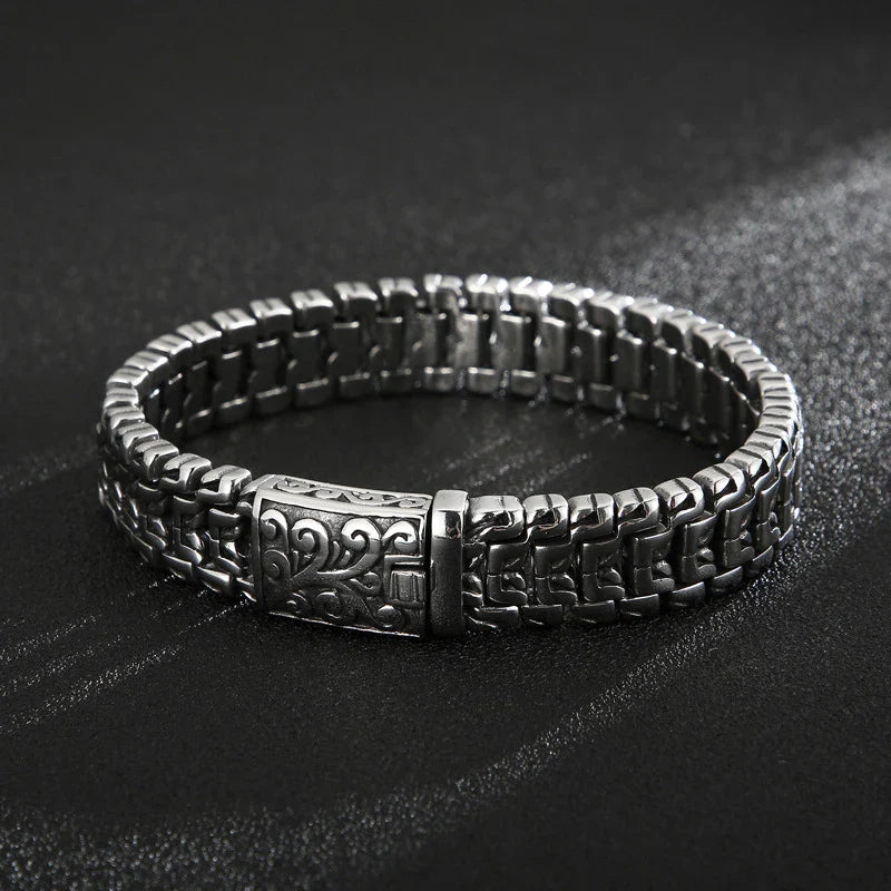 Titanium Steel Bracelet with Personalized Flower Design - A Fusion of European and American Style