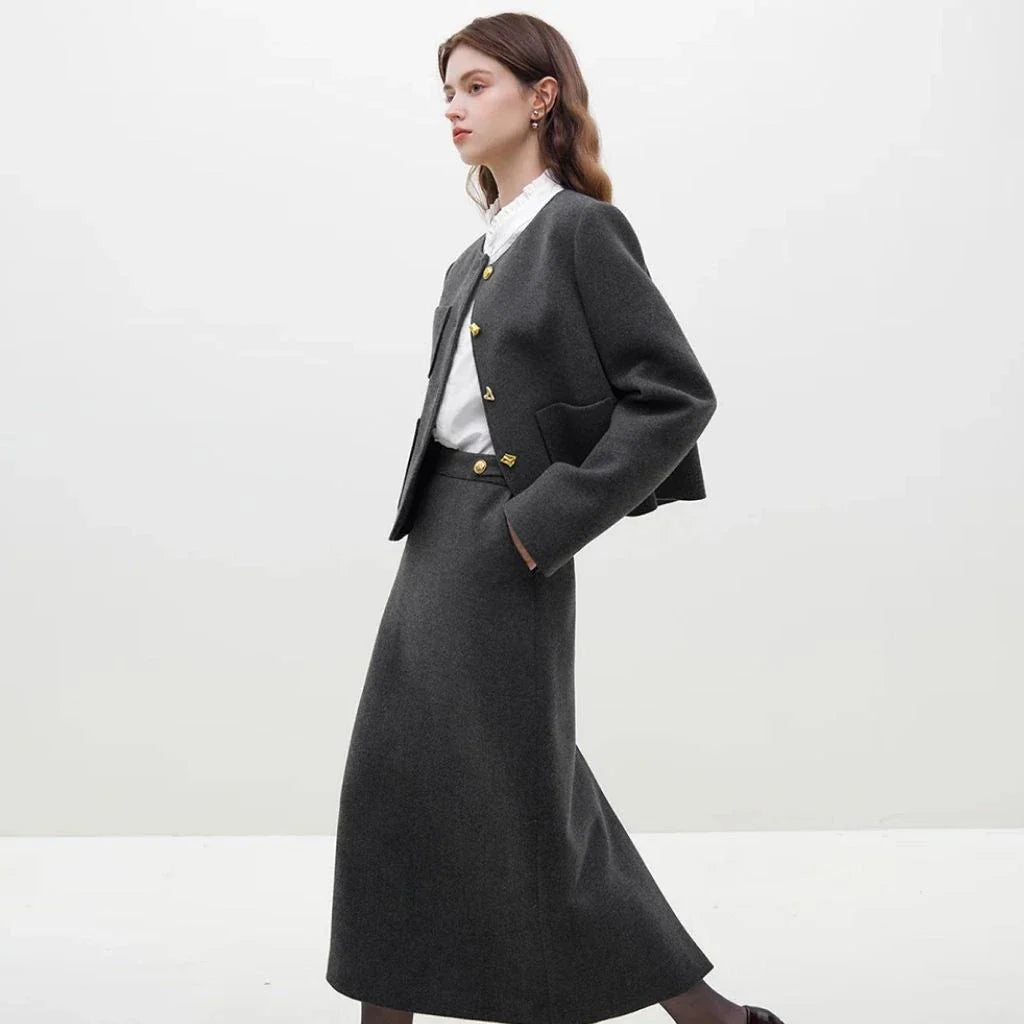 High-quality woolen coat and skirt set in a straight silhouette and mid-calf length, perfect for the modern office lady