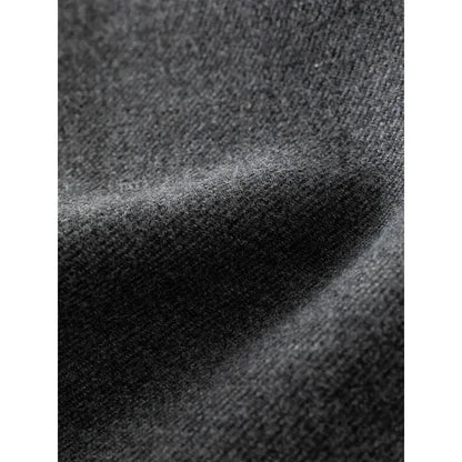 High-quality woolen coat and skirt set in a straight silhouette and mid-calf length, perfect for the modern office lady