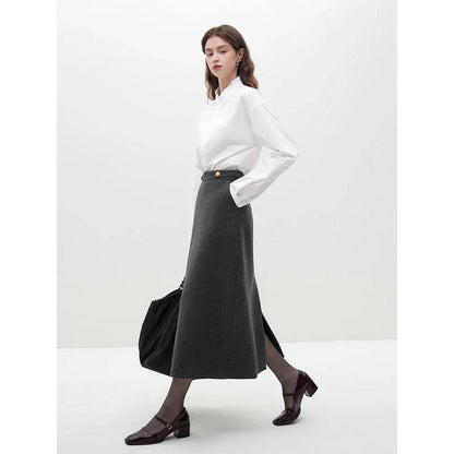 High-quality woolen coat and skirt set in a straight silhouette and mid-calf length, perfect for the modern office lady