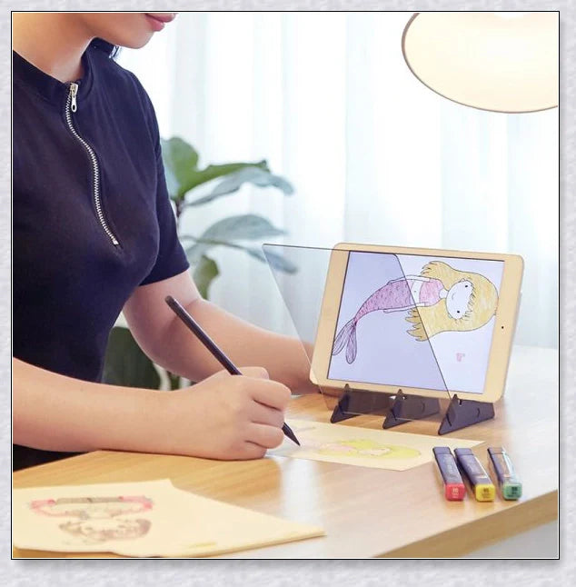 Sketch Wizard Tracing Projector - A versatile tool that allows you to easily trace any image from your phone or tablet onto your drawing pad.
