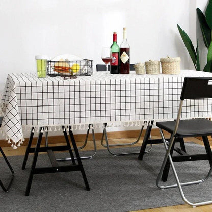A Nordic-inspired cotton tablecloth with a minimalist design, adding a touch of Scandinavian elegance to any dining space.