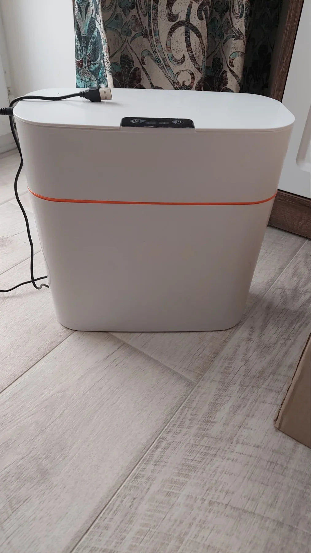 Smart Sensor Automatic Electronic Garbage Can with motion-activated sensor and tight-sealing lid for a hygienic and odor-free waste disposal experience