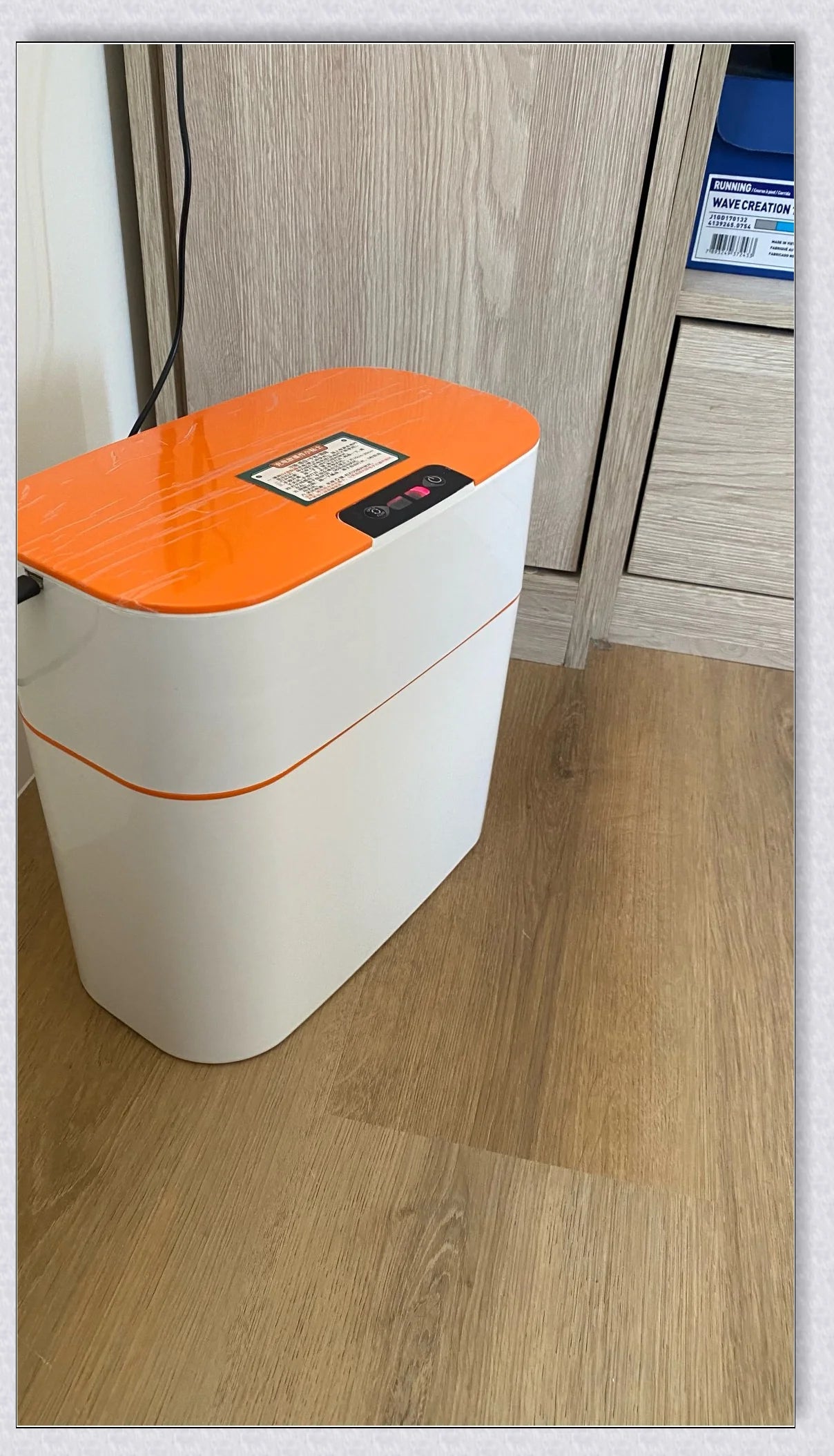 Smart Sensor Automatic Electronic Garbage Can with motion-activated sensor and tight-sealing lid for a hygienic and odor-free waste disposal experience