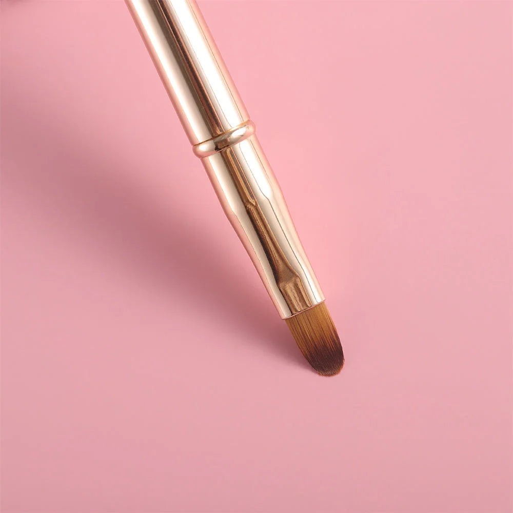 Fashion Makeup Lip Brush and Lipstick Concealer Brush Kit with ultra-soft synthetic bristles for precise, flawless lip application and contouring