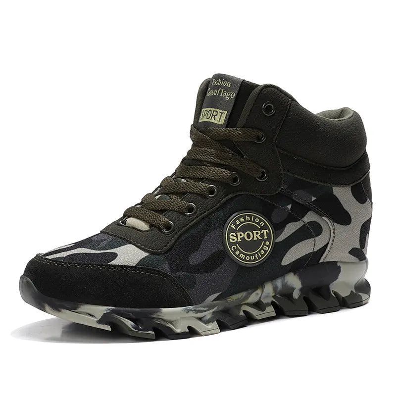 Women's green camouflage canvas sneakers with rubber sole in casual styling