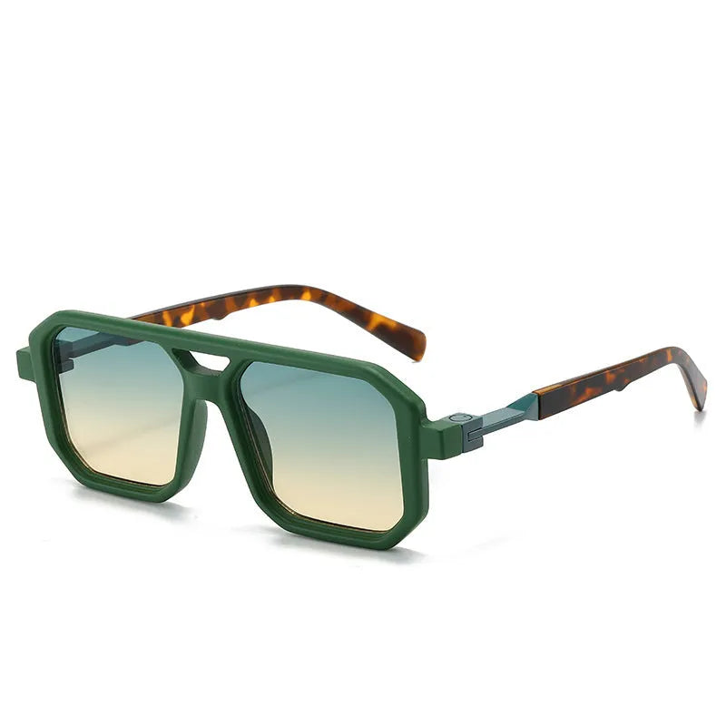 Retro double beam pilot sunglasses with metal alloy frame and polarised lenses in black with double grey piece
