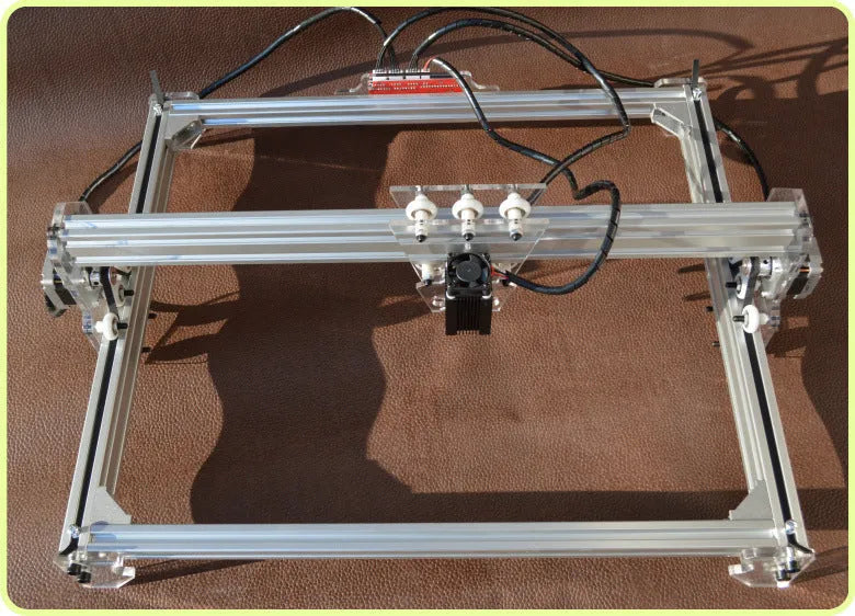 Miniature 3000mW laser engraving machine with 400mm by 300mm base plate for marking and lettering