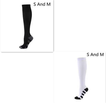 Athletic compression socks with three-bar design for men and women