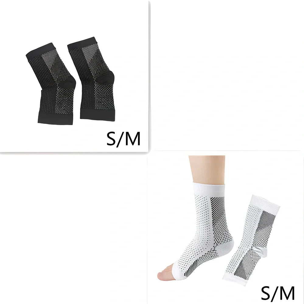 Invisible heel compression socks in black colour with absorbent insole design