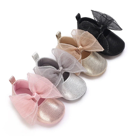 Girls' soft-soled toddler shoes with Velcro fastening in princess style, showing non-slip sole detail