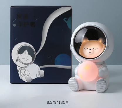 Starry sky animal atmosphere night light with resin construction measuring 9.5x10.5x13cm