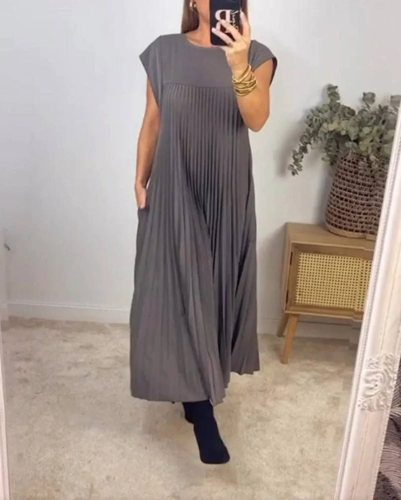 Women's summer long dress with pleated detail and round neck in various colors