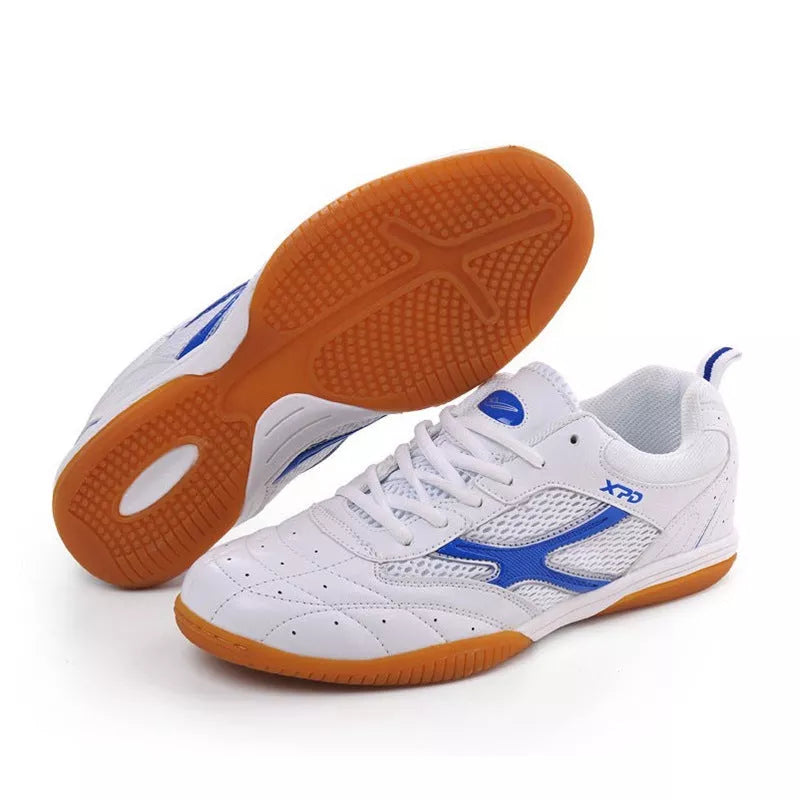 Table tennis shoes in white and blue or white and red with breathable upper and beef tendon sole