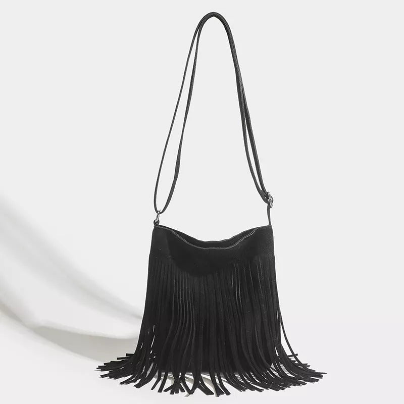 Artistic Tassel Shoulder Bag in seven colors with literary style and tassel detailing