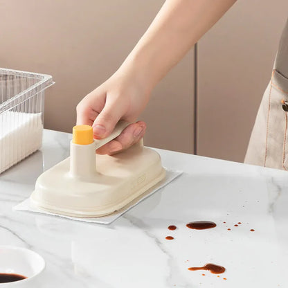 Disposable magic cleaning brush with plastic handle, storage box, and 50 white non-woven rag refills.