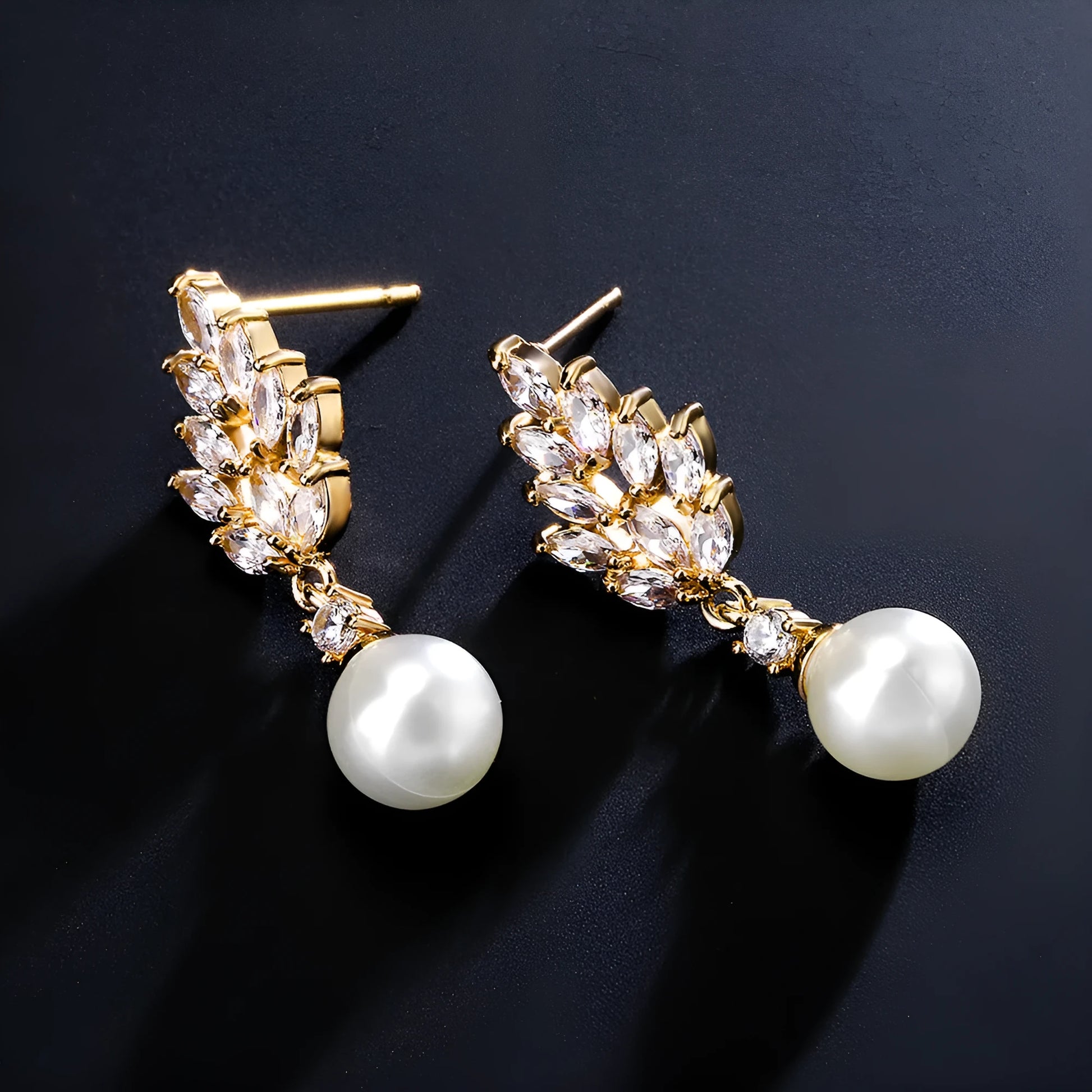 Geometric flower earrings with micro inlaid zircon in white gold, platinum, or rose gold plating on copper