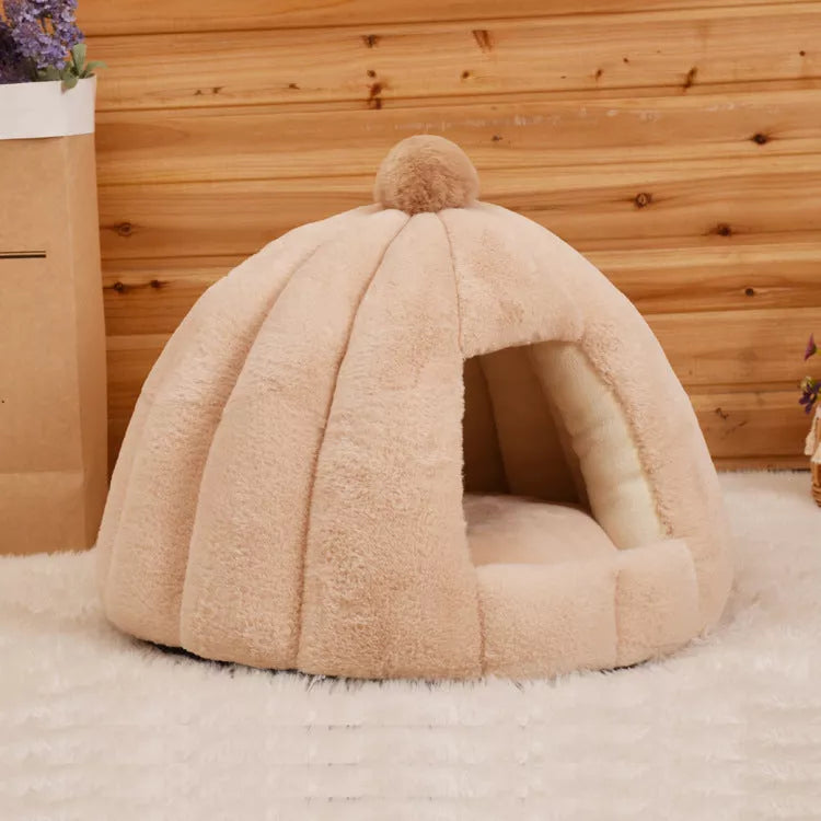 Pumpkin bag cat litter kennel in plush material, foldable design for easy storage