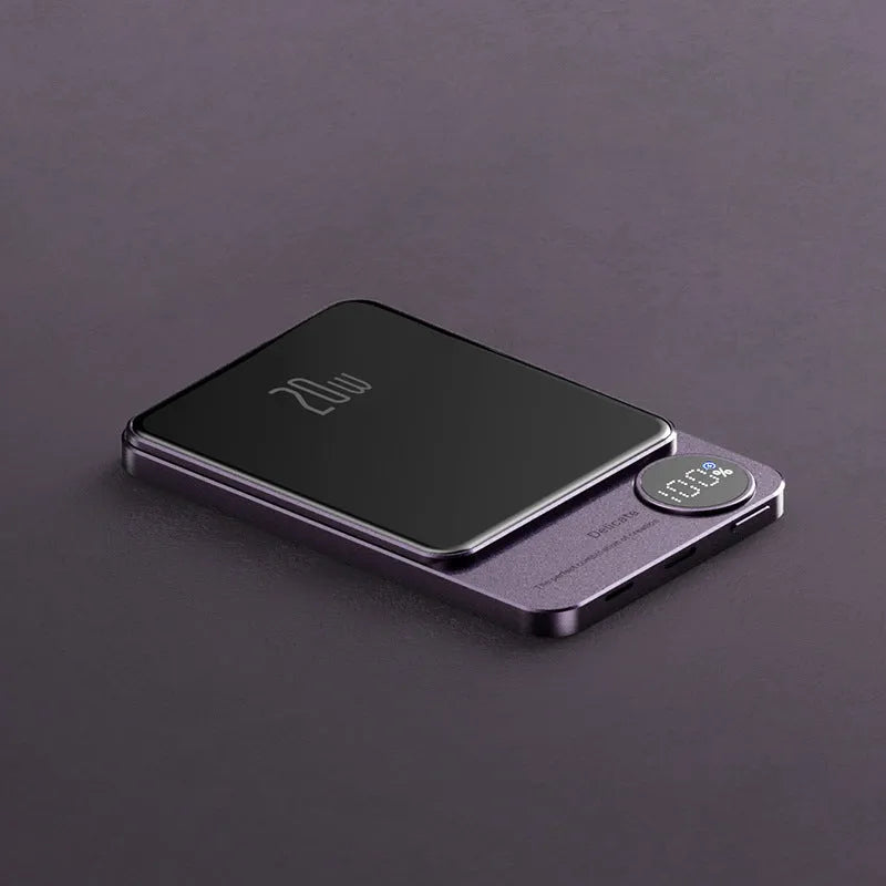 MagSafe magnetic wireless power bank in Cangling Green for iPhone 14, showing aluminium alloy case.